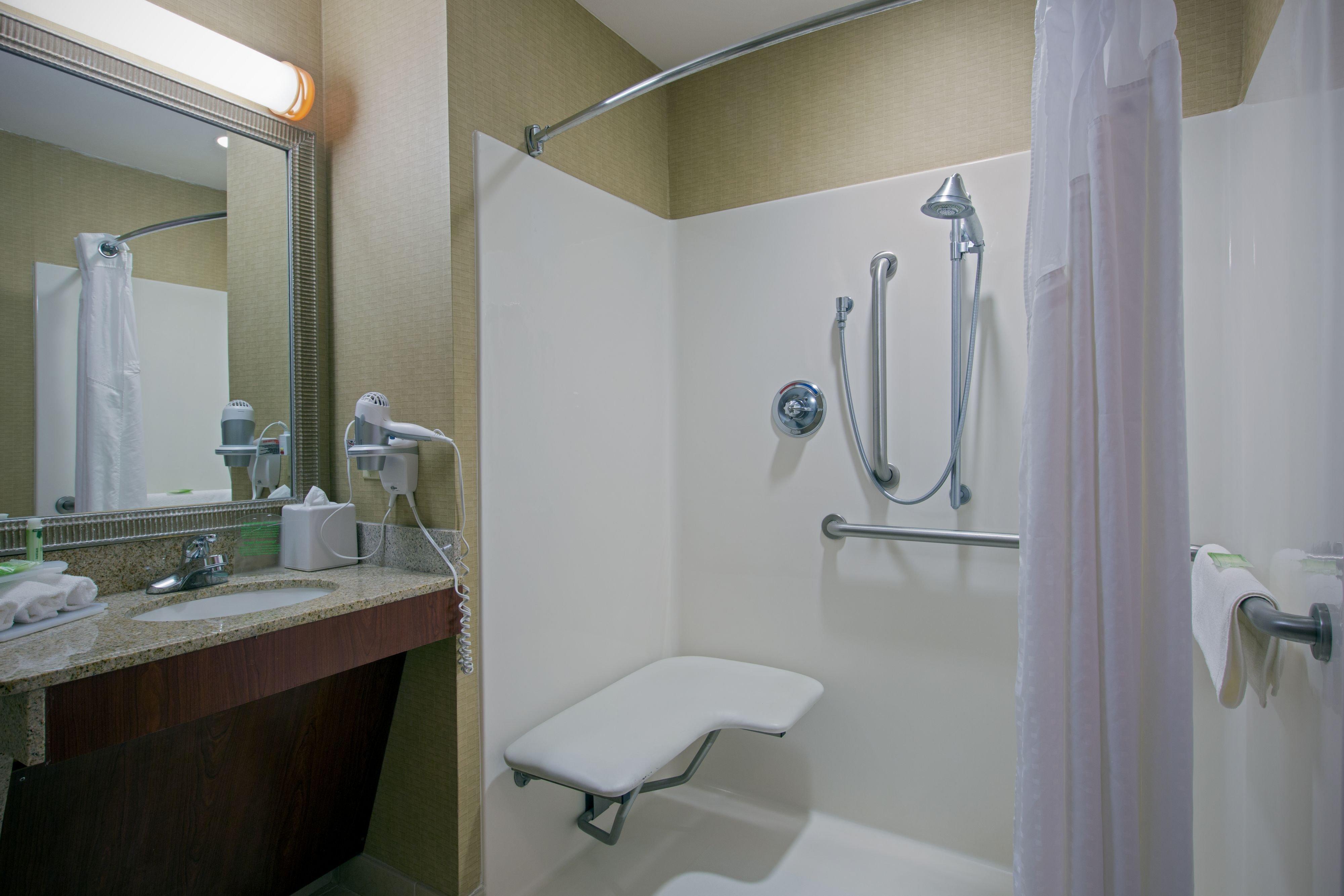 Holiday Inn Express Hotel & Suites Jackson - Flowood By Ihg Exterior photo