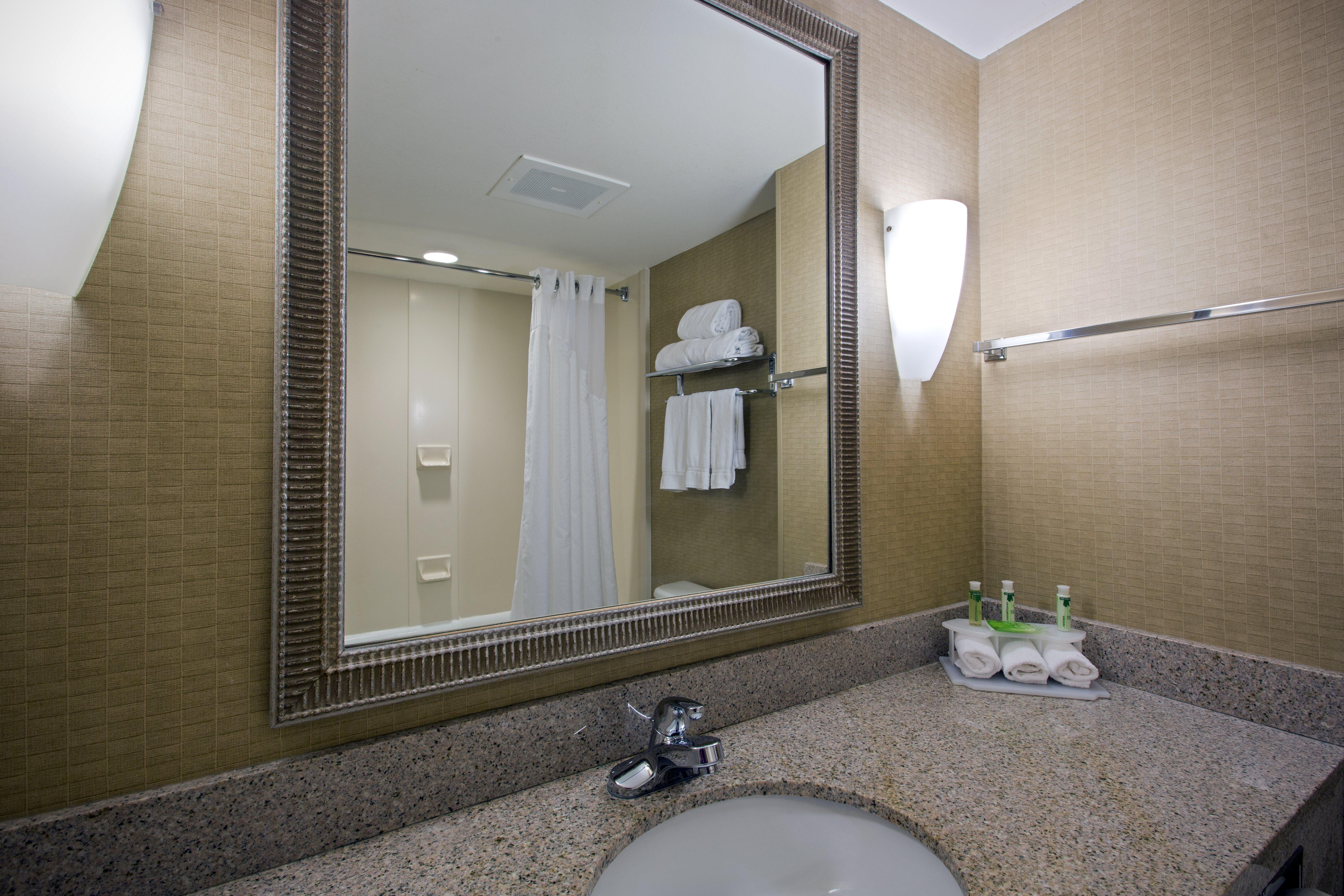 Holiday Inn Express Hotel & Suites Jackson - Flowood By Ihg Exterior photo
