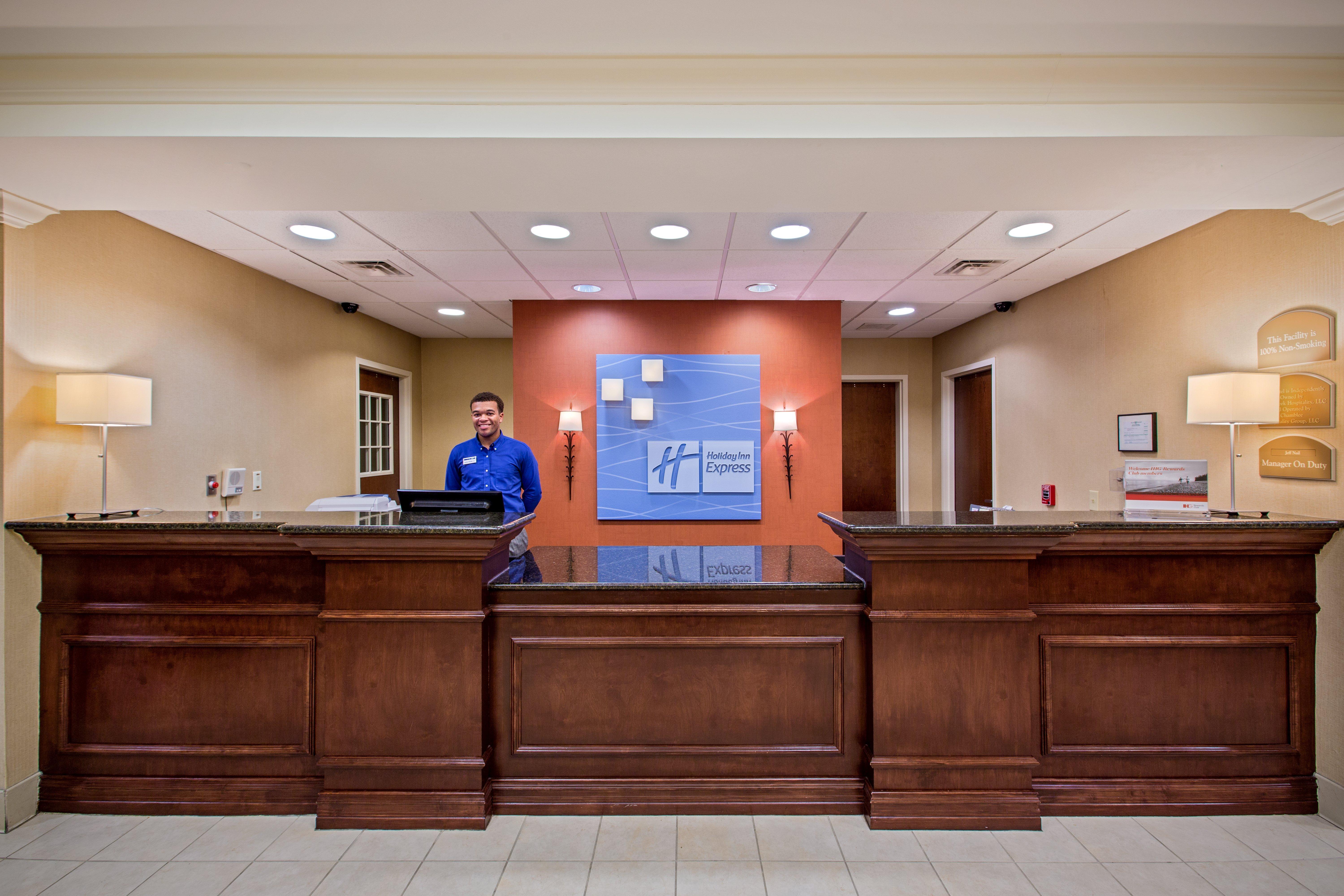 Holiday Inn Express Hotel & Suites Jackson - Flowood By Ihg Exterior photo
