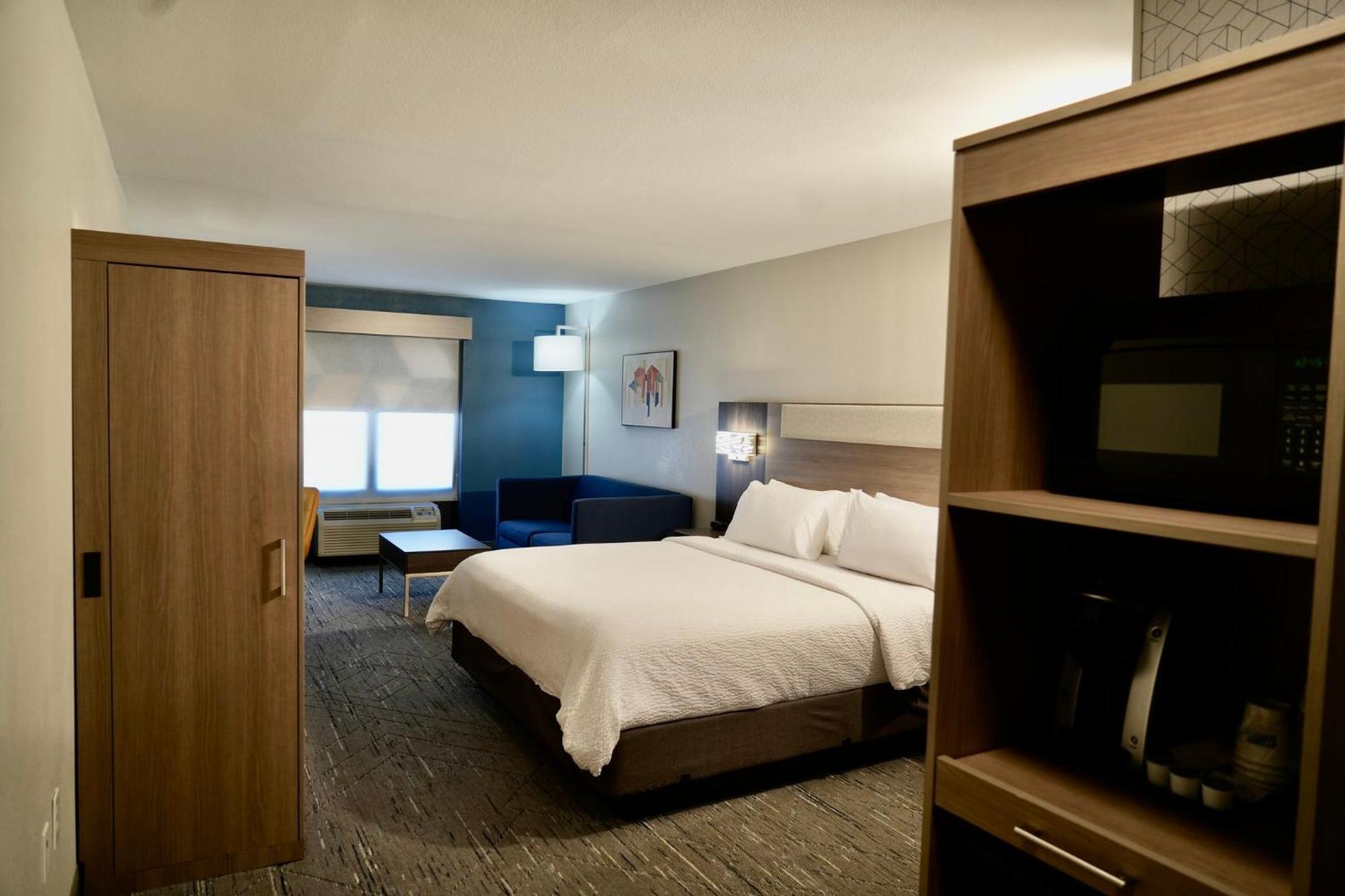 Holiday Inn Express Hotel & Suites Jackson - Flowood By Ihg Exterior photo